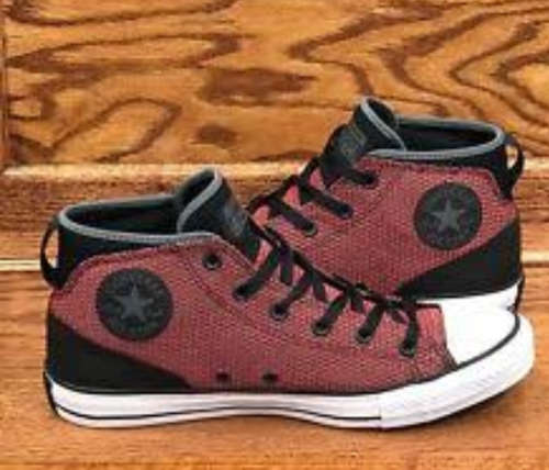 CHUCK TAYLOR ALL STAR SIZE 7